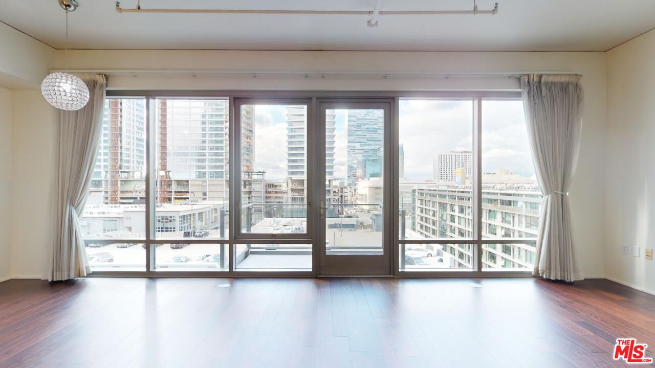 1100 South Hope Street