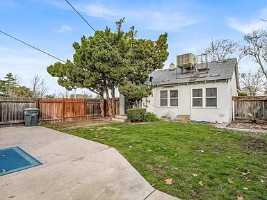 1597 North Glenn Avenue