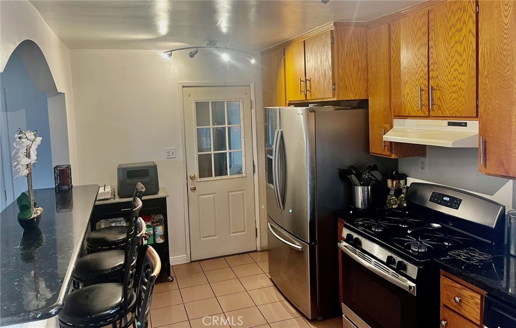 4609 Ventura Canyon Avenue