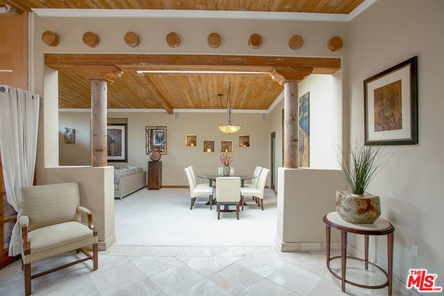 5803 Wooster Avenue, Unit 10