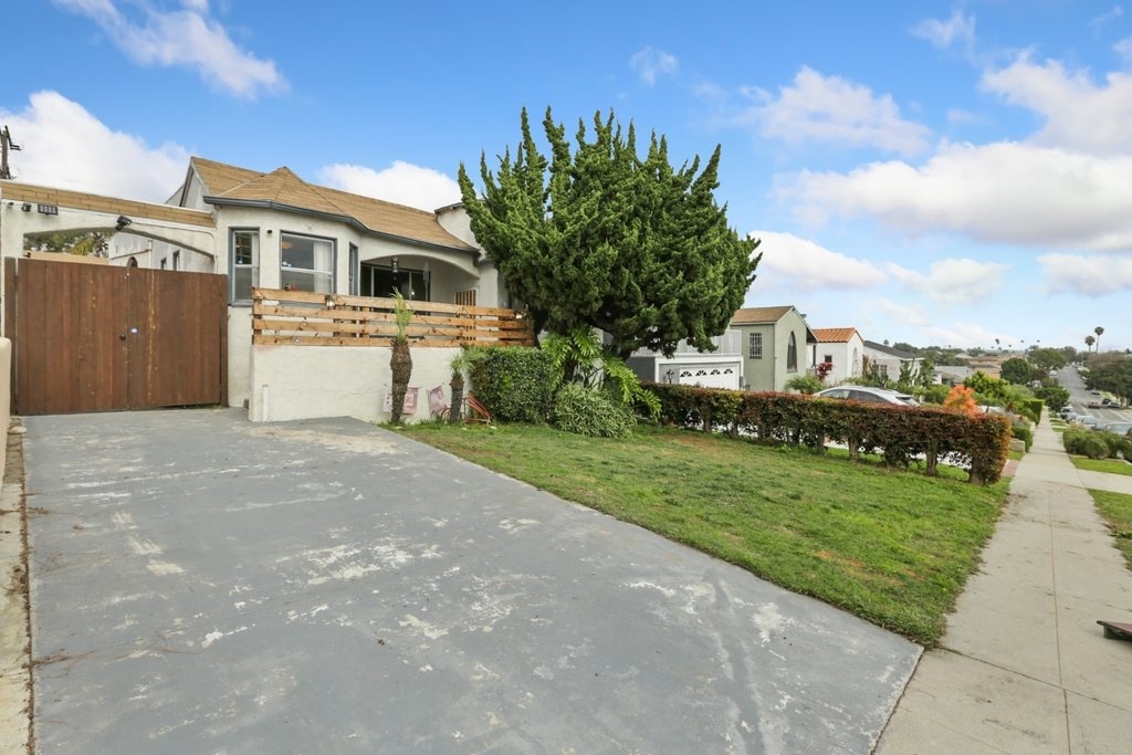 4221 West 59th Place